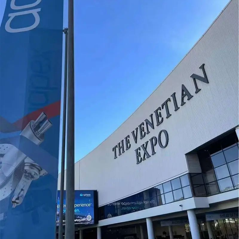 LuxFight Track Trade LED LED FIALLE LASHASE AAPEX 2023 Las Vegas